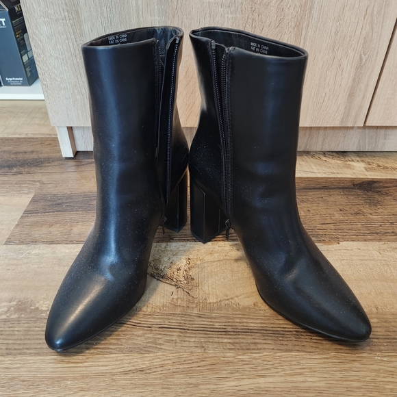 DYNAMITE fall booties - Picture 2 of 2